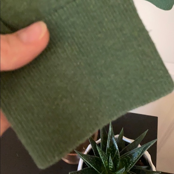 👕 TOMMY HILFIGER V NECK! 👕 - Picture 5 of 6